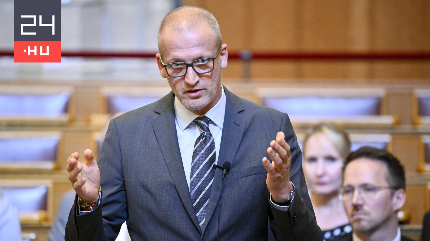 Tarr Zoltán bejelentette: teljesen újragondolják a könyvpiacot | 24.hu