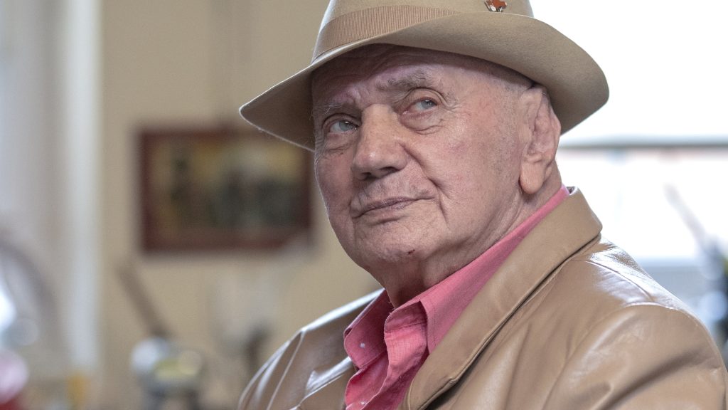 „Nem könnyű már a létezés ebben a korban” – így telnek Koncz Gábor napjai 88 évesen
