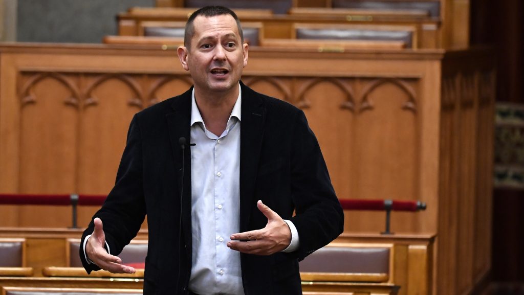 Kilép az MSZP-ből a parkfenntartási korrupciós ügyben letartóztatott Molnár Zsolt