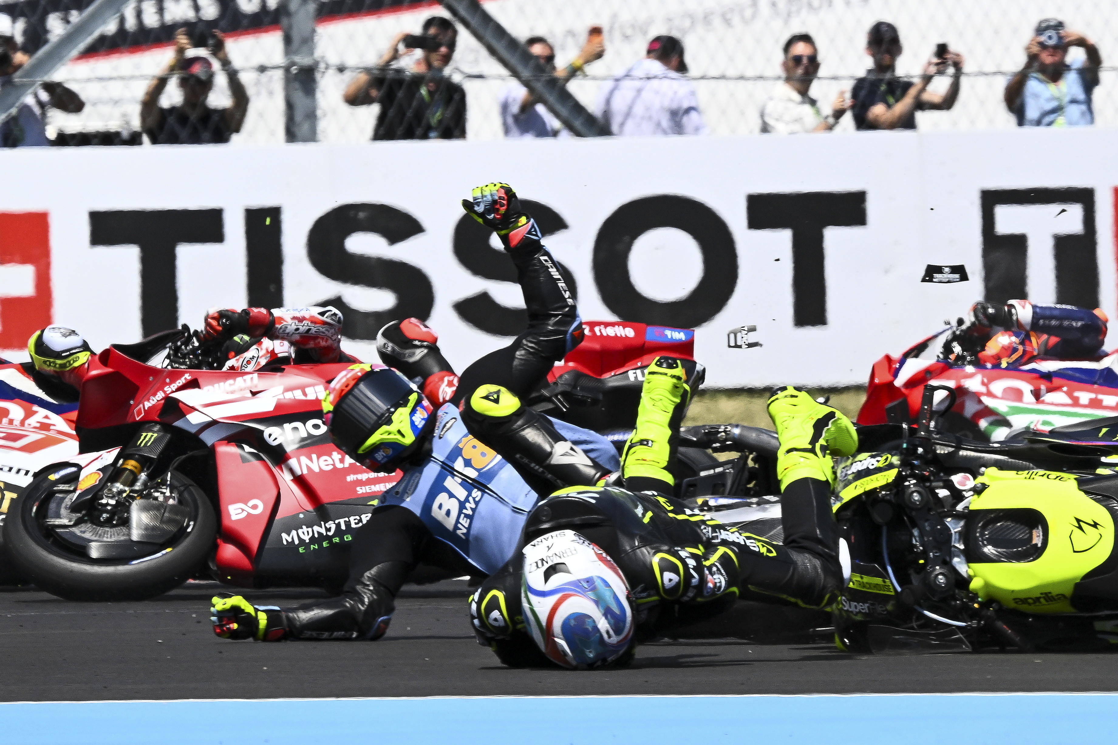 gyorsaságimotoros vb balaton park magyar nagydíj motogp bukás