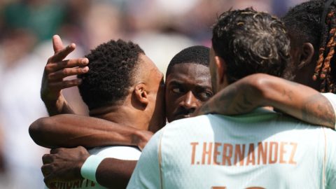 Ousmane Dembélé mesterhármast szerzett.