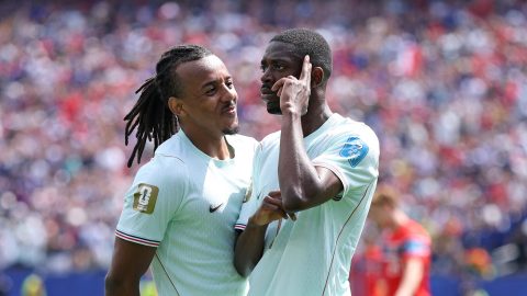 Ousmane Dembele három gólt szerzett.