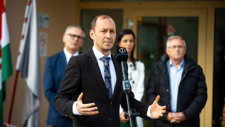 Lemondott a baranyai önkormányzat fideszes elnöke, távozik a közéletből