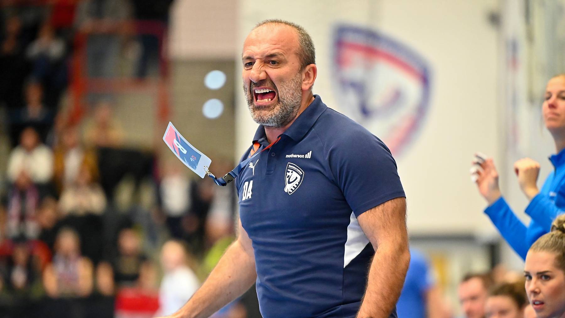 Dragan Adzic, a Mosonmagyaróvár vezetőedzője a női kézilabda Európa-liga A csoportjának első fordulójában játszott Motherson Mosonmagyaróvári KC - Thüringer HC mérkőzésen a mosonmagyaróvári UFM Arénában 2026. január 11-én.