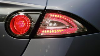 ESS, Emergecy Stop Signal európai unió kötelező jármű autó