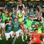 A győztes ETO játékosai a labdarúgó Fizz Liga 32. fordulójában játszott ETO FC - Diósgyőri VTK mérkőzés végén a győri ETO Stadionban 2026. május 2-án. ETO FC-Diósgyőri VTK 4-0.