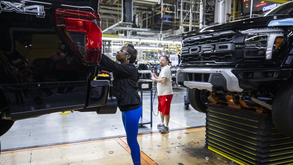 Visszavette korábbi alkalmazottjait a Ford, mert nem vált be a mesterséges intelligencia