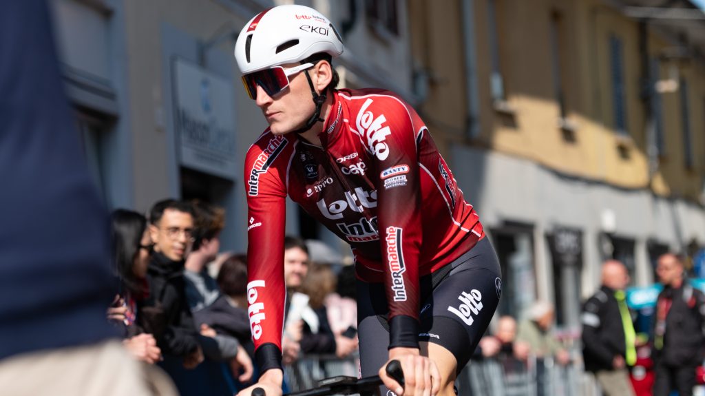 Egy bringás élete első megnyert versenyén fejjel előre zuhant a célba