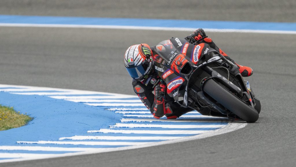 Bukott, majd megpofozott egy pályabírót a MotoGP éllovasa