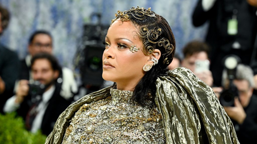 Magyar fotós lencséje elé állt Rihanna: ilyenek lettek a kép