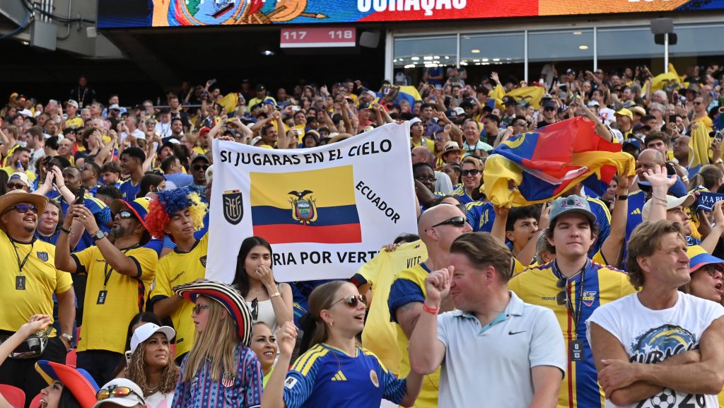 Ecuador szurkolói a Curacao elleni meccsen.