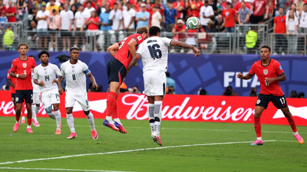 Harry Kane gólja Panama ellen.