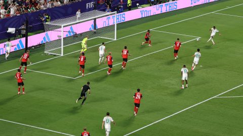 Rijad Mahrez egyenlítő gólja Ausztria ellen a világbajnokság csoportkörében.