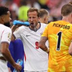 ARLINGTON, TEXAS - JUNE 17: Harry Kane #9 of England takes a drink during a hydration break in the FIFA World Cup 2026 Group L match between England and Croatia at Dallas Stadium on June 17, 2026 in Arlington, Texas. Michael Steele/Getty Images/AFP