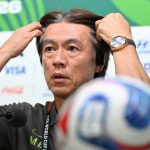 Hong Mjongbo, a dél-koreai válogatott szövetségi kapitánya.