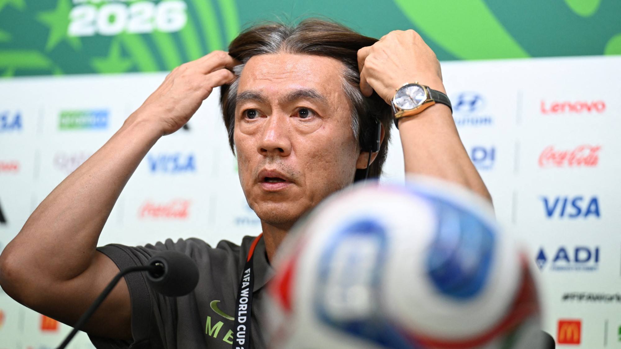 Hong Mjongbo, a dél-koreai válogatott szövetségi kapitánya.