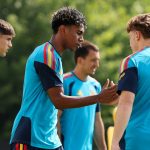 ATLANTA, GEORGIA - JUNE 14: Lamine Yamal and Victor Munoz of Spain interact during the training and press conference of Spain one day ahead of the FIFA World Cup 2026 Group H match between Spain and Cabo Verde at Atlanta Stadium on June 14, 2026 in Atlanta, Georgia. Florencia Tan Jun/Getty Images/AFP