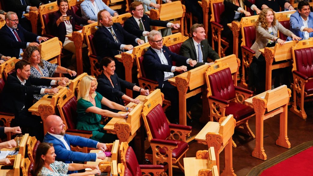 Foci-vb: a norvég parlamentet is elérte a vikingevezős őrület