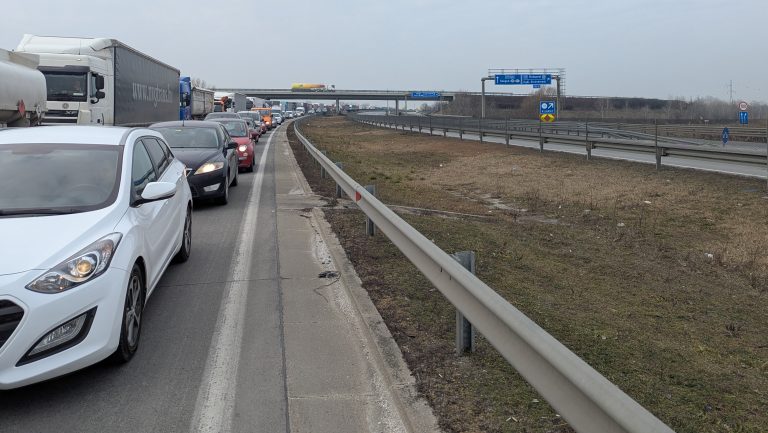 Két baleset is történt az M3-ason, mindkettő miatt kilométeres dugók alakultak ki