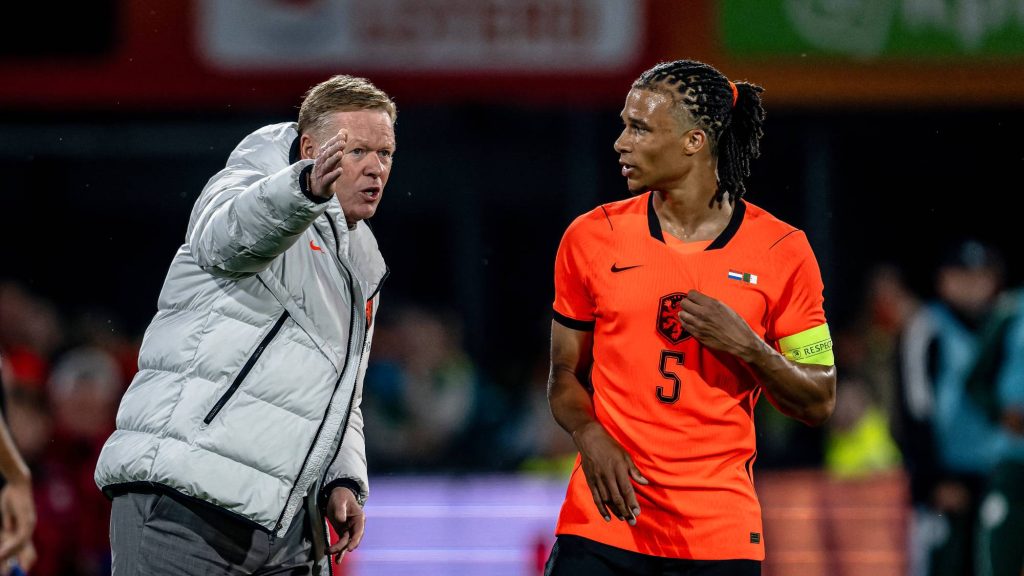 „Pánikról nincs szó” – kínos vereség miatt magyarázkodik a holland kapitány, a vb után Slot érkezését vizionálják
