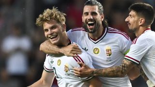 Schäfer András (b) gólöröme a Magyarország - Kazahsztán barátságos labdarúgó-mérkőzésen a debreceni Nagyerdei Stadionban 2026. június 9-én. Mellette Szoboszlai Dominik (j2) és Osváth Attila.