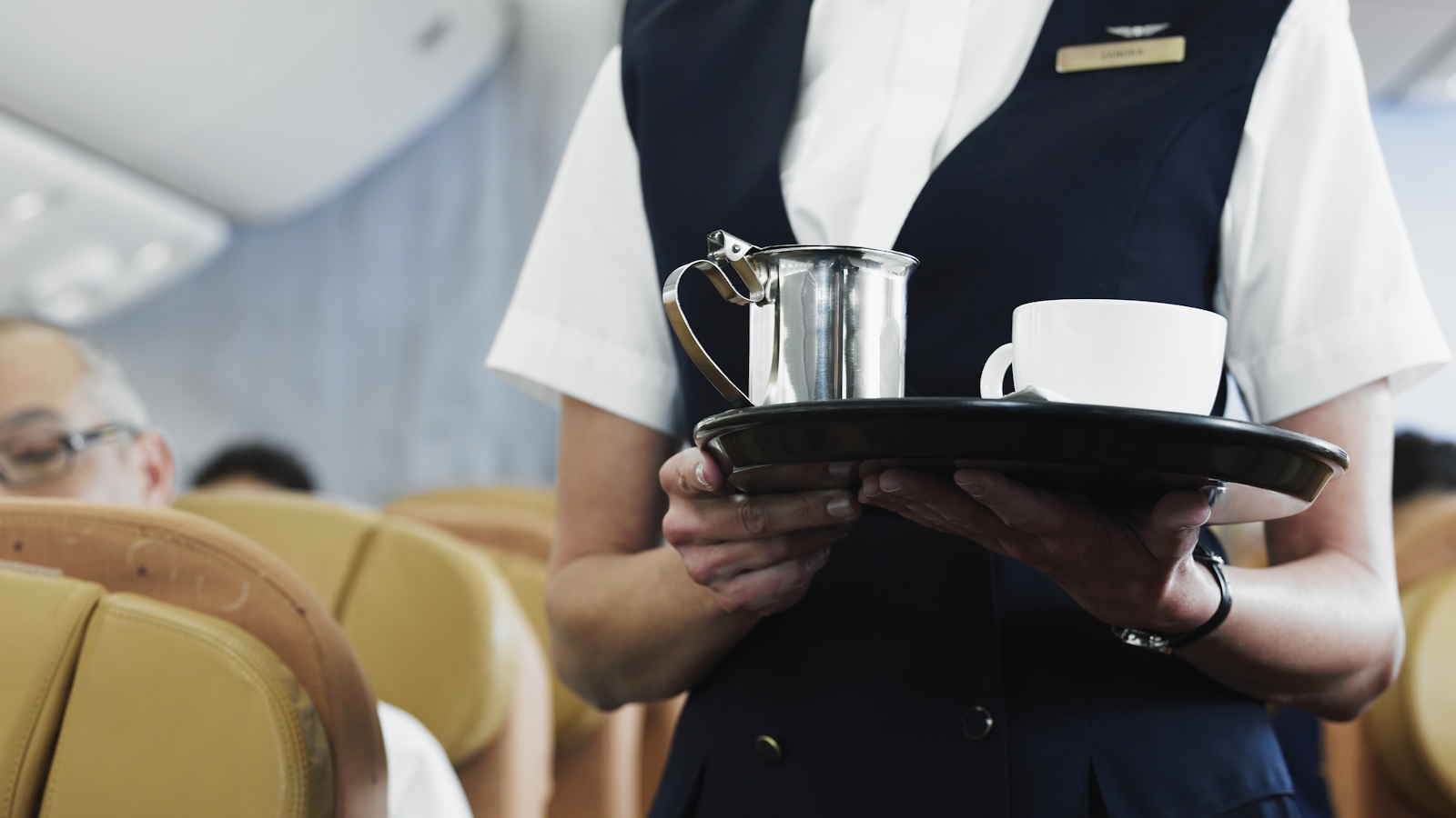 Stewardess kávéval