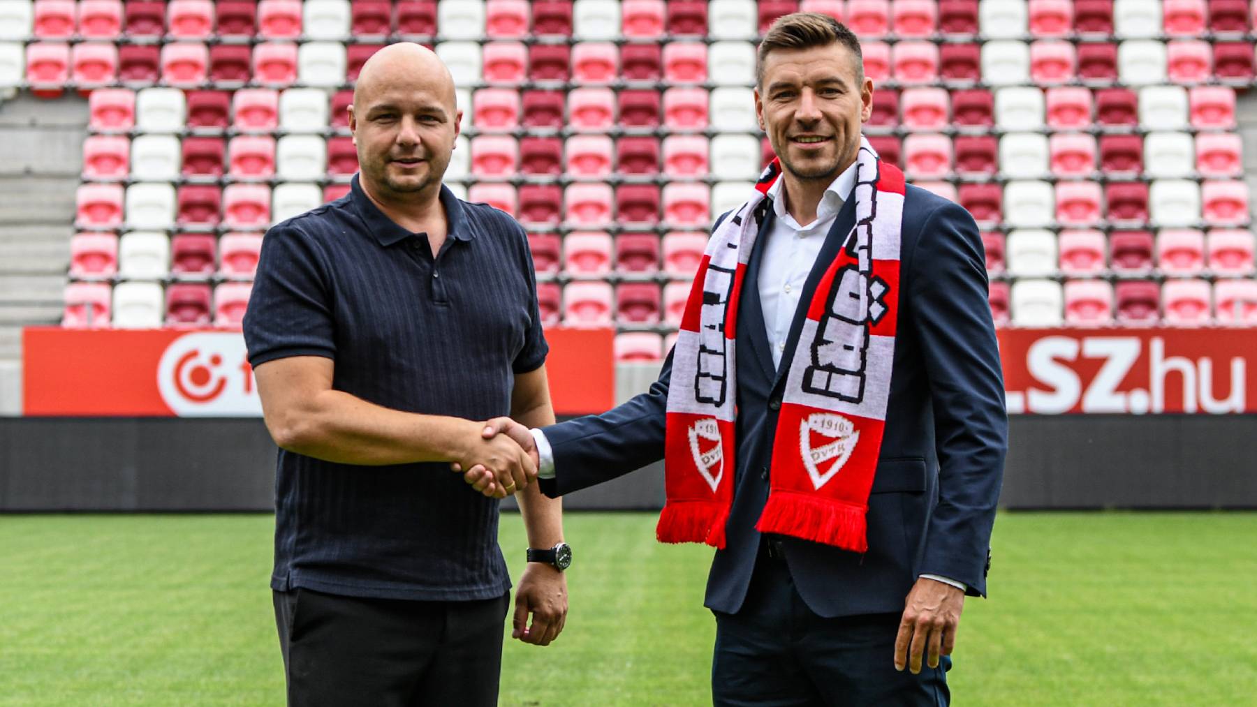Vincze Richárd sportigazgató és Takács Péter vezetőedző dvtk