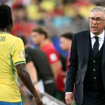 Vinícius Jr és Carlo Ancelotti.