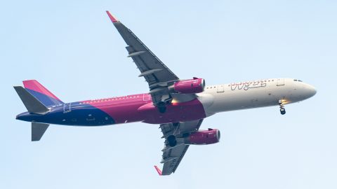 wizzair wifi starlink elon musk
