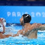 Zalánki Gergő (j) és az amerikai Luca Cupido a 2024-es párizsi nyári olimpia férfi vízilabdatornájának 3. helyéért játszott Egyesült Államok - Magyarország mérkőzésen a Párizs melletti Nanterre-ben lévő Paris La Défense Arénában 2024. augusztus 11-én.