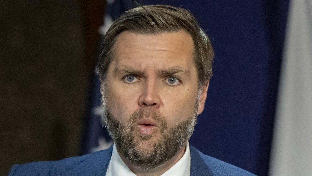 JD Vance szerint aggasztó dolgokat gondol a pápa a bevándorlásról