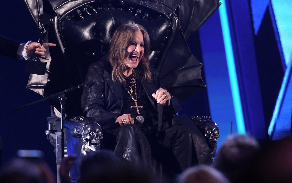 Ha emlékezni akarsz rám, csak tekerd fel a zenét, és rázd a fejed – Sharon Osbourne így gondol Ozzyra