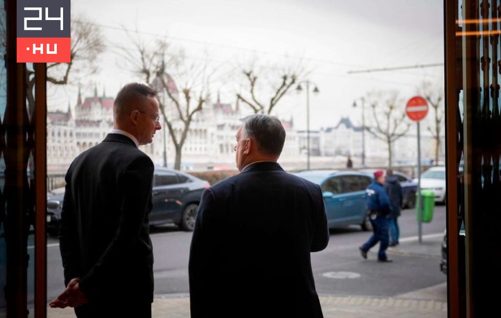 Orbán örömmel fogadta Szijjártó BYD-hoz igazolását.