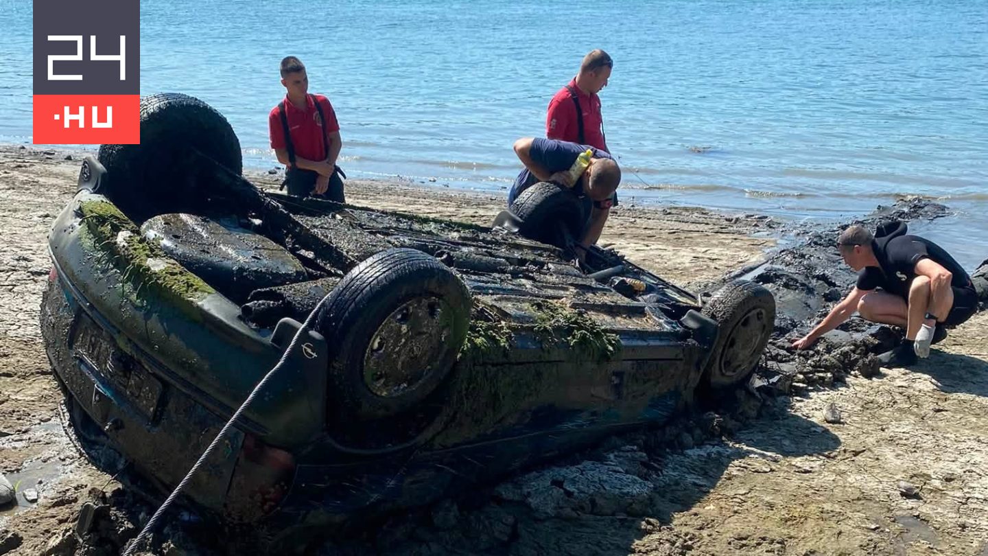 Olyan alacsony a Duna, hogy előbukkant belőle egy autó