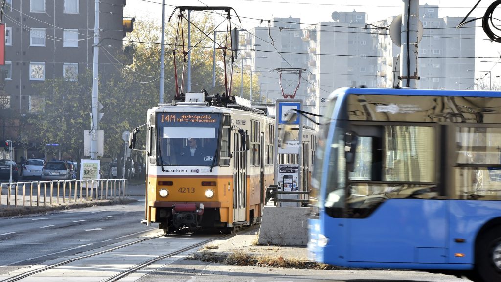 A teljes vonalon leáll egy időre a 12-es és 14-es villamosok közlekedése