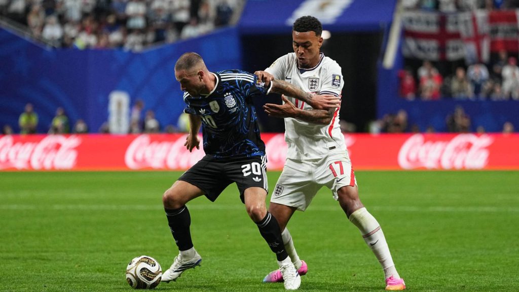 Alexis Mac Allister (Argentina) and Morgan Rogers (England) during Semi final at FIFA World Cup 2026, England and Argentina, Atlanta Stadium, Atlanta, USA on July 15 2026. (Photo by Ulrik Pedersen/NurPhoto)