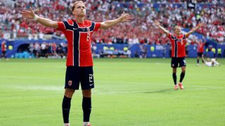 MIAMI GARDENS, FLORIDA - JULY 11: Andreas Schjelderup #21 of Norway celebrates scoring his team's first goal during the FIFA World Cup 2026 Quarter Final match between Norway and England at Miami Stadium on July 11, 2026 in Miami Gardens, Florida. Justin Setterfield/Getty Images/AFP