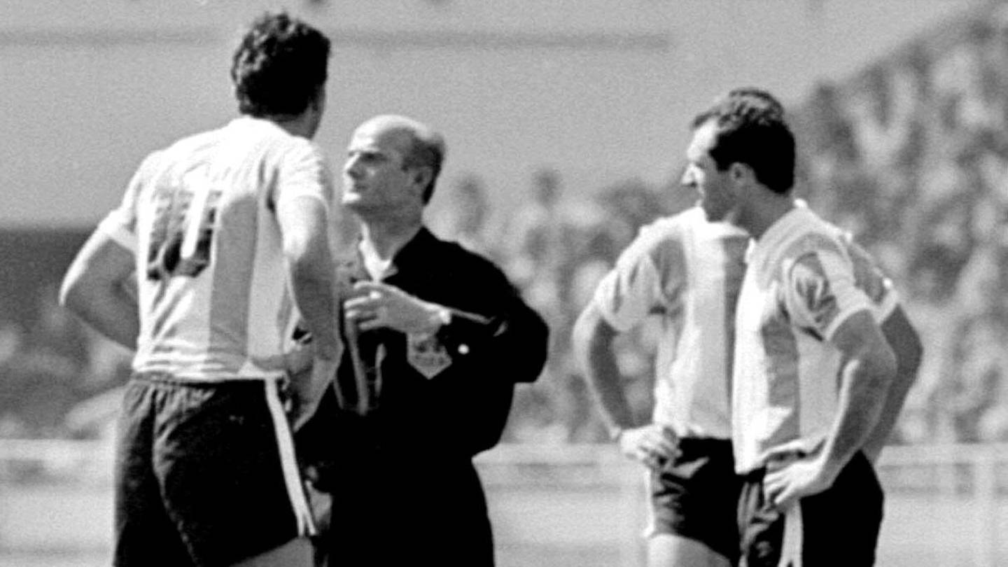 File dated 23.7.66 of former Argentine captain, Antonio Rattin (No 10), being sent off by the German referee officiating at Wembley, during their match against England in the World Cup quarter-final. Papers released today (Tuesday) under the 30-year rule at the Public Record Office in Kew show how the Foreign Office was sometimes left to pick up the pieces on the England team's road to Wembley glory. The files show how England's victory over the Argentinians raised feelings among the South Americans close to a point where they could have damaged relations between the two countries. **AVAILABLE IN B/W ONLY** See PA Story RECORDS Soccer. (Photo by PA Images via Getty Images)