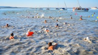 A 43. Lidl Balaton-átúszás résztvevői Révfülöpnél 2025. augusztus 9-én.