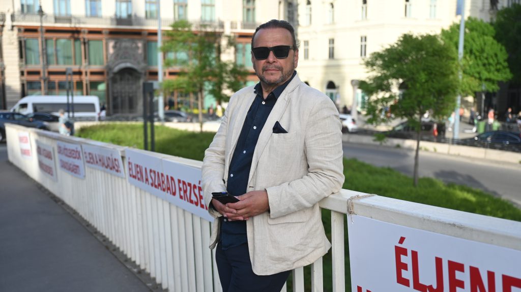 Előállították a Seuso-kincsek nyomában kutató fideszes propagandistát, Dézsy Zoltánt