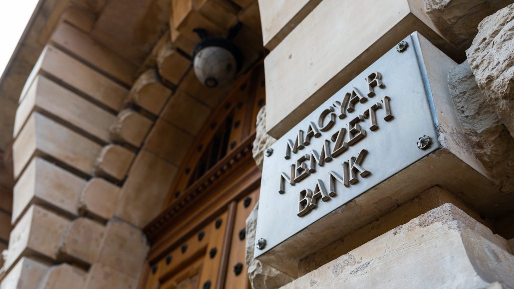 MNB-botrány: fizetésképtelenség fenyegette a svájci luxusszálló bizniszbe beszálló Alpine Holdingot
