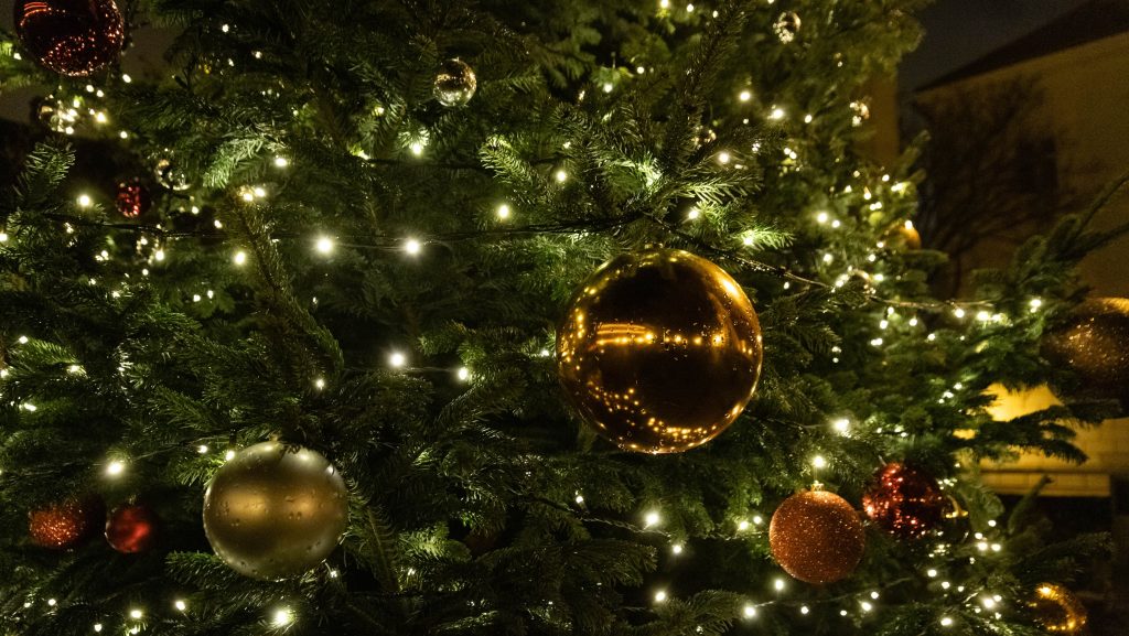 Csatlakozhat a szakszervezeti kezdeményezéshez, hogy december 24-e legyen munkaszüneti nap.