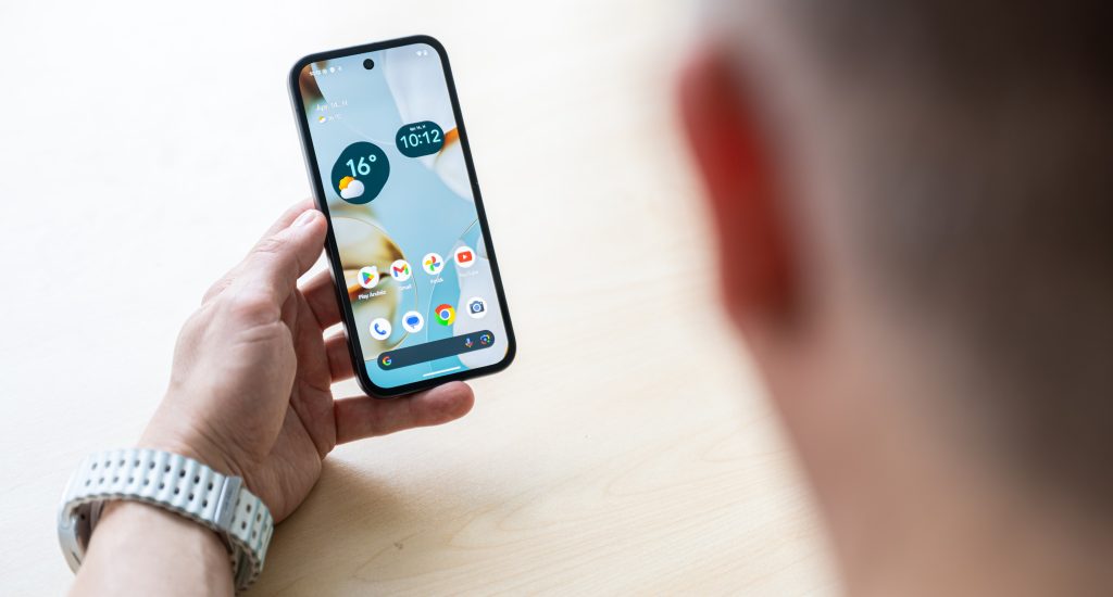 146 milliót csaltak ki telefonon egy 64 éves asszonytól