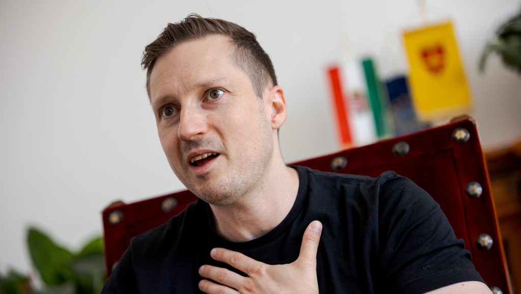 Soproni szerint országos krízisek borítják el Budapest utcáit