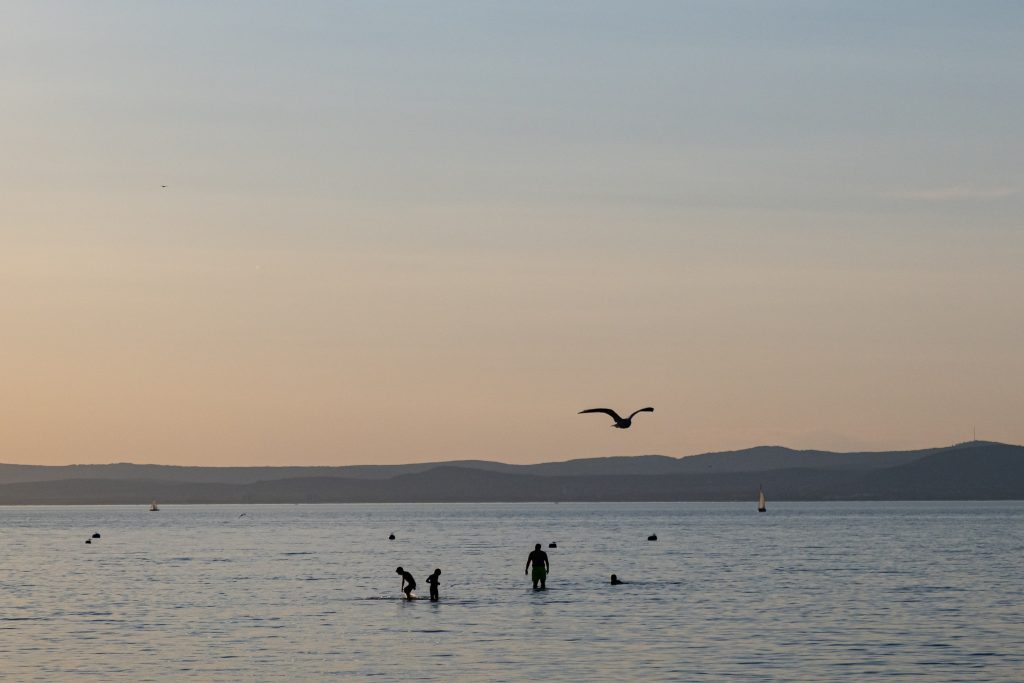 Megtalálták a Balatonban az eltűnt kaposvári férfi holttestét