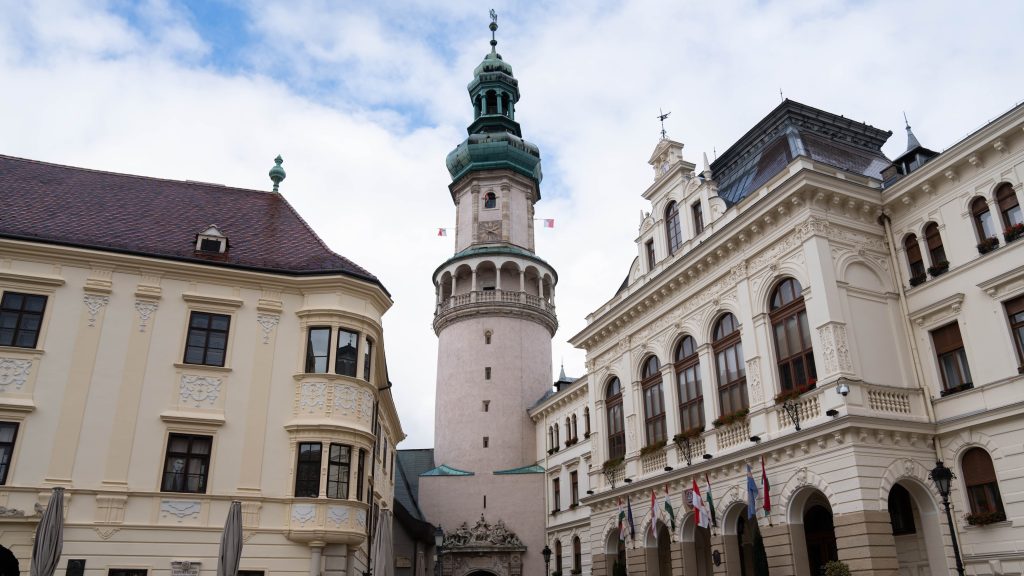 Több magyar városban érezhető földrengés volt Ausztriában