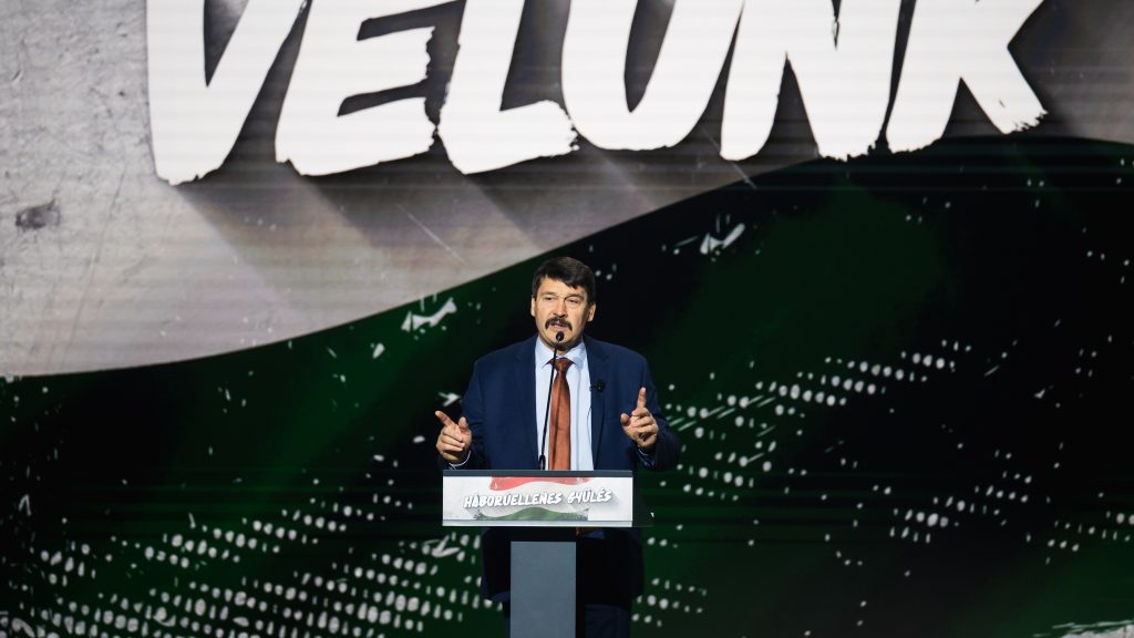 Áder János szerint is a Rákosi-korszakot idézi, ahogy Magyar el akarja távolítani Sulyok Tamást