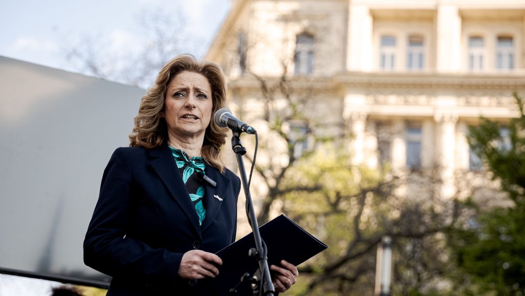 A Fidesz volt űrbiztosa szerint az érdemi megújulást elmulasztó egykori kormányoldal jelen helyzetében már nem tud elég erőt felmutatni