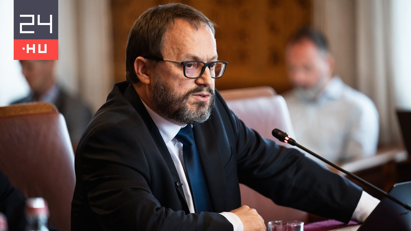 Ekkora lenne a hiány, ha a Fidesz marad hatalmon – drámai adatokat közölt Kármán András