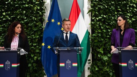 kormányzati sajtótájékoztató